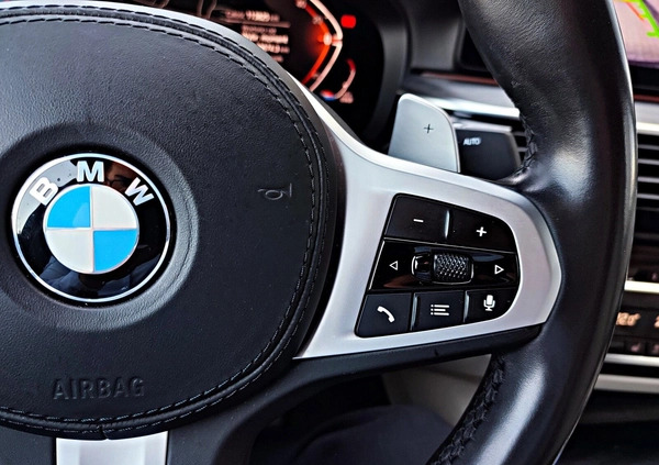 BMW Seria 5 cena 184900 przebieg: 113565, rok produkcji 2020 z Ciechocinek małe 596